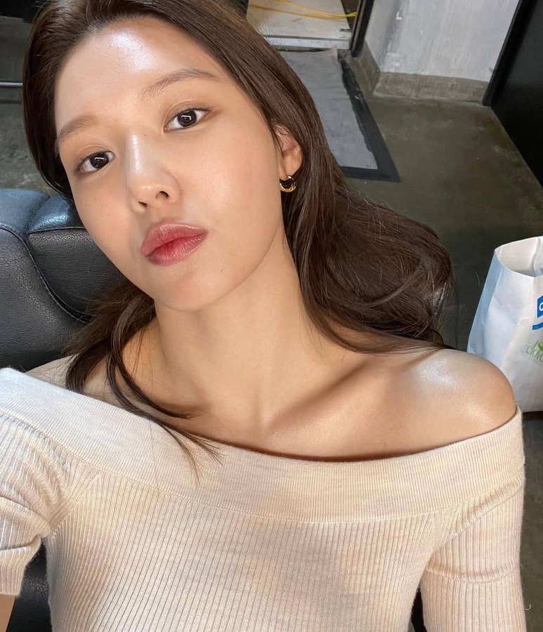 Foto van Sooyoung voor de ster Sadr.